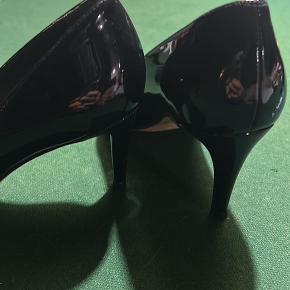 Stuart Weitzman Black Patent Leather Heels - Picture 5 of 7